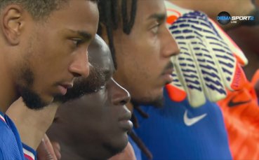 Минута мълчание преди Франция - Украйна в памет на жертвите от атентатите в Париж (видео)