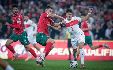 Дузпа и автогол пречупиха борбена България в Бурса