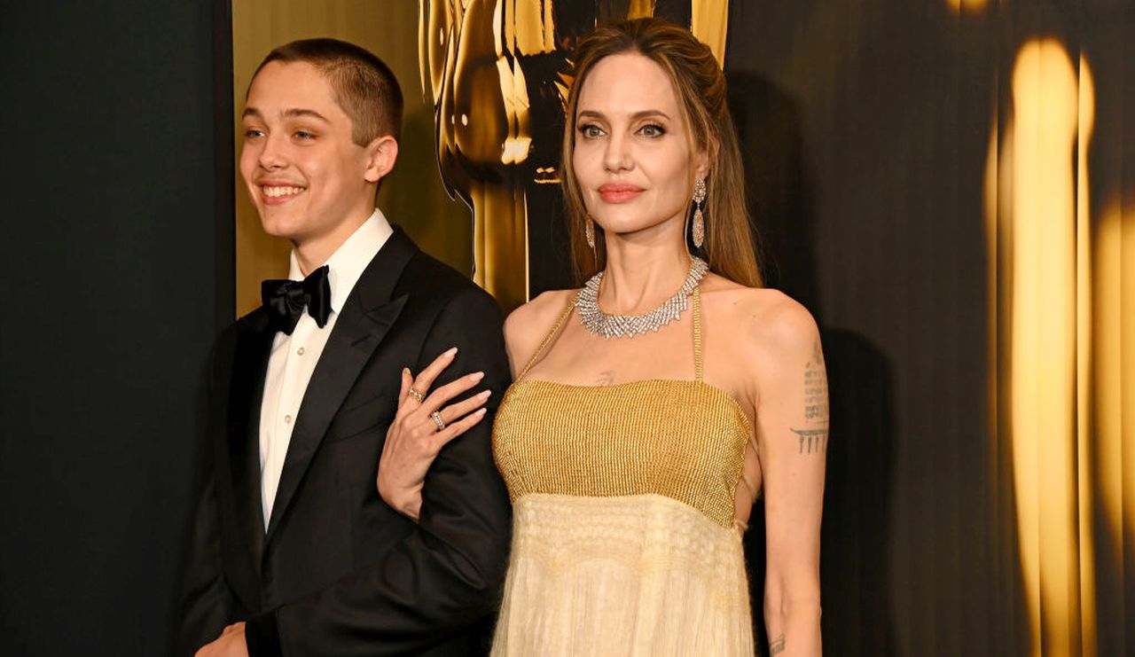 Синът на Анджелина Джоли с нова дръзка визия (СНИМКИ)