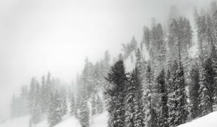 Петима туристи загинаха по време на снежна буря в Чили