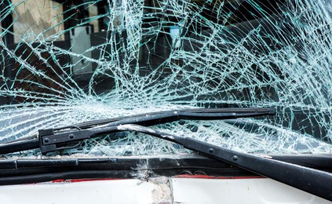 Тежка катастрофа край Шумен, загина млада жена