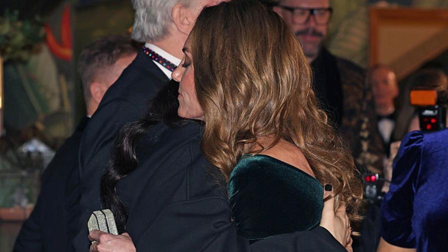 Емоционален момент: Принцеса Кейт и Джеси Джей се сближиха покрай битките си с рака