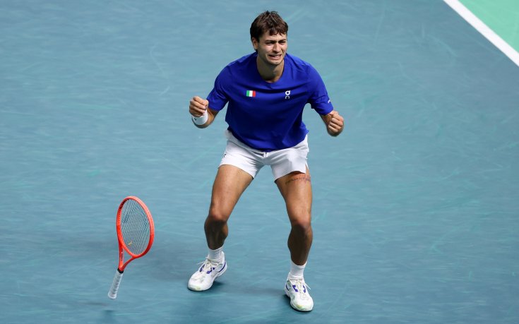 Флавио Коболи спаси седем мачбола и прати Италия на финал за Купа 