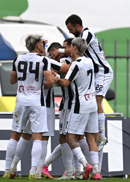 Добруджа Локомотив Пловдив1