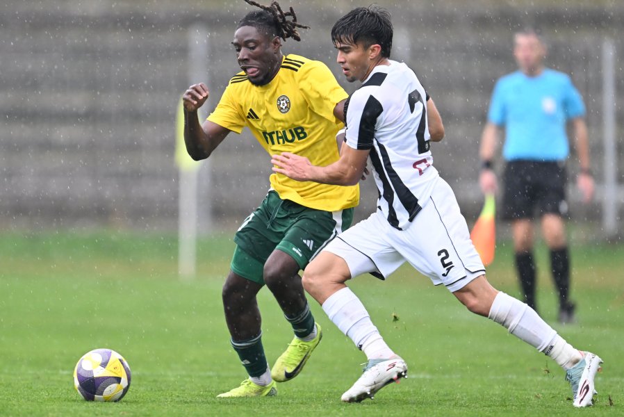 Добруджа Локомотив Пловдив1