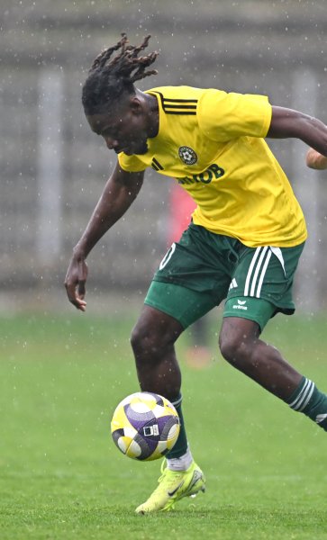 Добруджа Локомотив Пловдив1