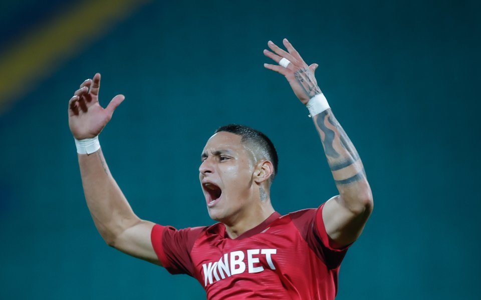 Годой изпревари Лаутаро и Икарди