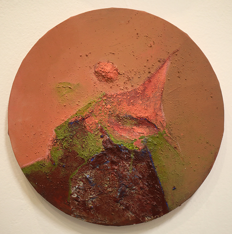 <p>Огромно творческо разнообразие от пейзажи, фигуративни и абстрактни картини, които освен за украса на вашия интериор, ще срещнете и като оригинални аксесоари за дамите.</p>