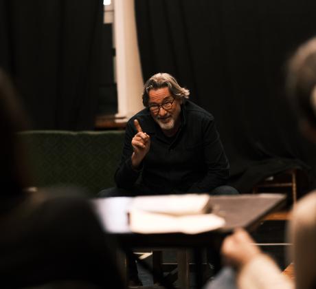 Словенският режисьор Йерней Лоренци започна работа по дългоочакваната постановка Физика