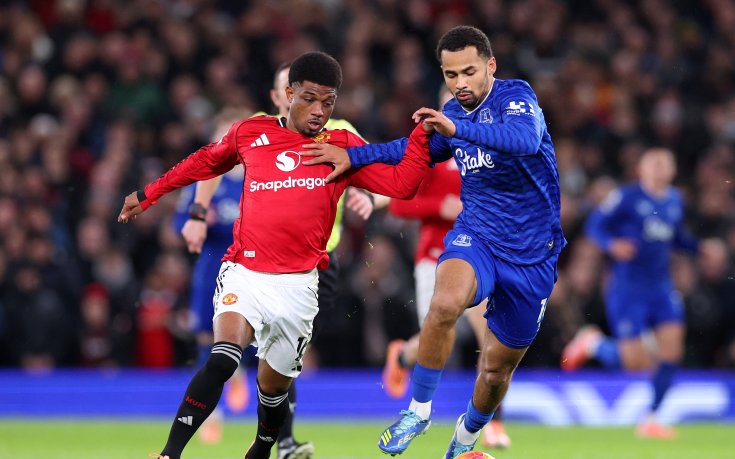 НА ЖИВО: Манчестър Юнайтед - Евертън 0:1, гостите откриха с човек по-малко