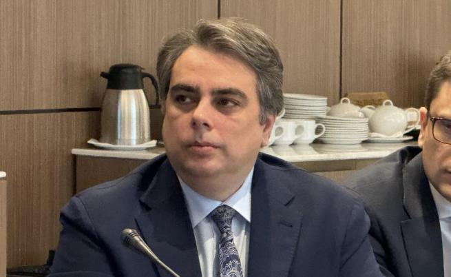 Асен Василев: Протестът срещу новия бюджет ще бъде мирен, но ще блокираме парламента