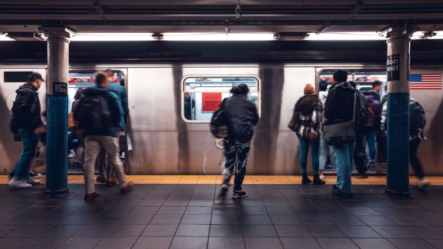 Жена, осакатена от инцидент с влак, спечели $82 млн. обезщетение