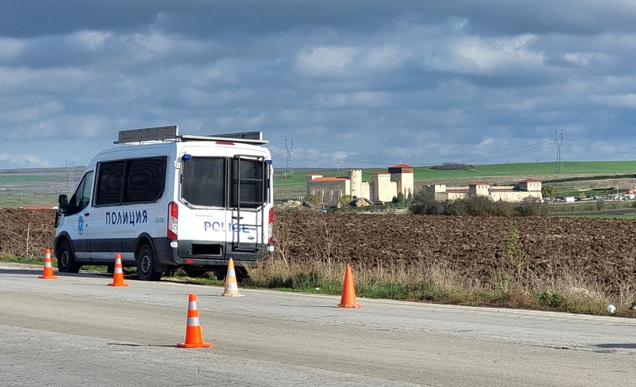 <p>Обиски във &bdquo;Величие&ldquo;: Кадри от акцията срещу имотни измами и пране на пари</p>