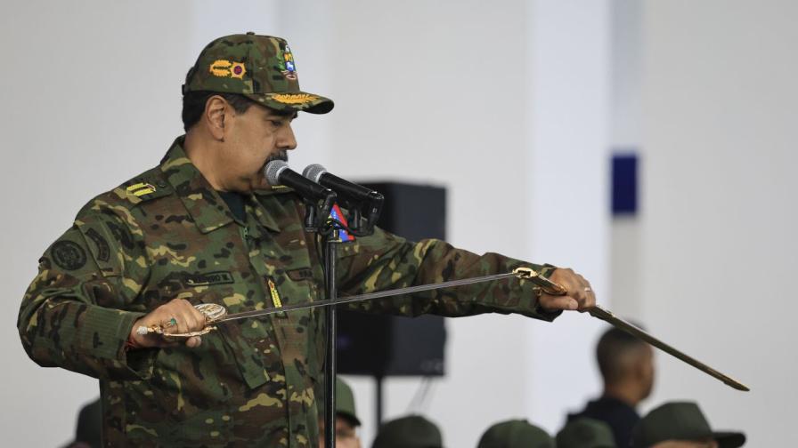 „Провалът не е опция“ - Мадуро размаха меч и се закани на САЩ