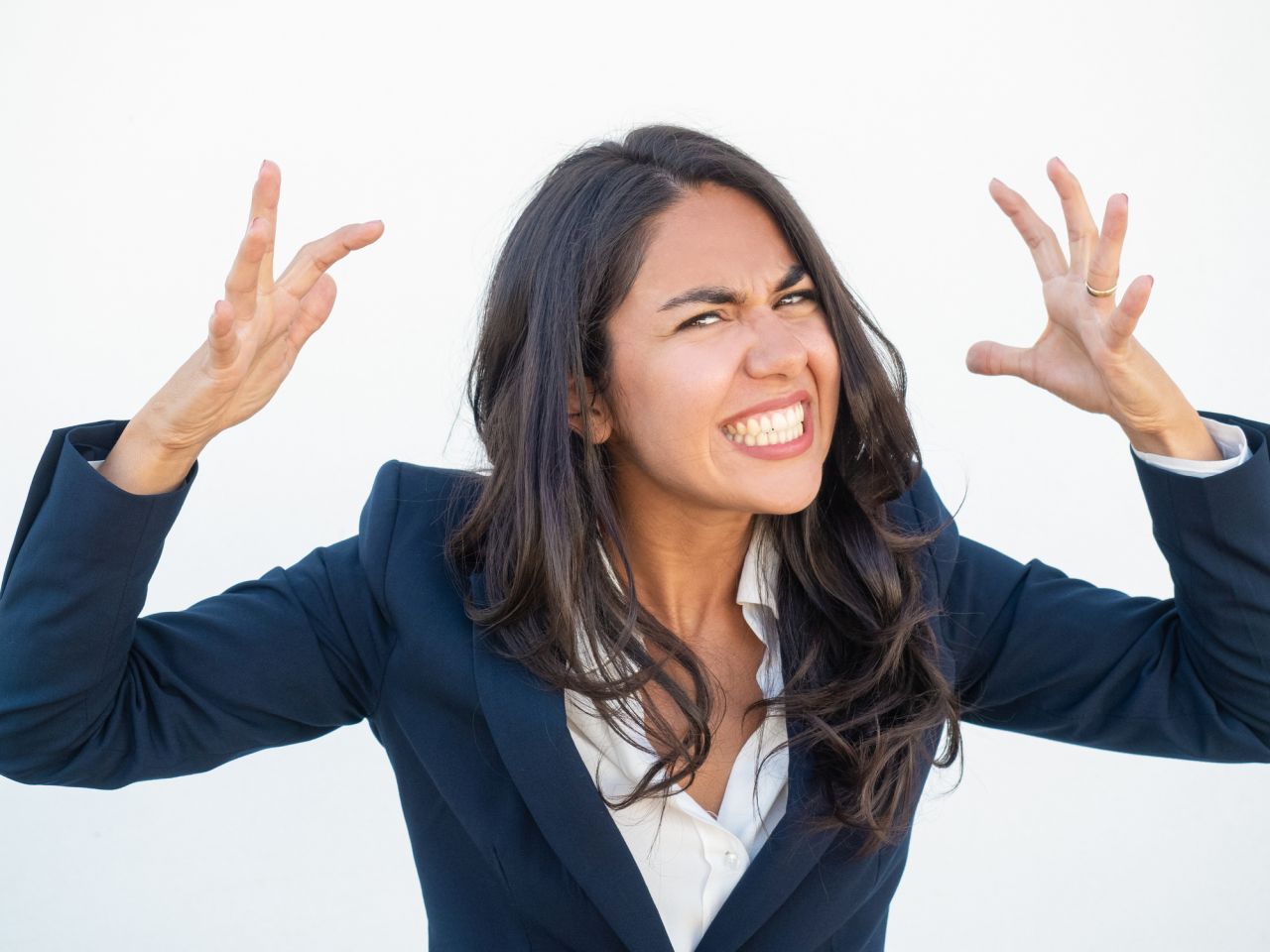 <p><strong>Постоянна умора </strong>Дори след сън човек не се чувства отпочинал. Постоянната фонова умора става норма &mdash; това е признак, че ресурсите на нервната система са изчерпани.</p>