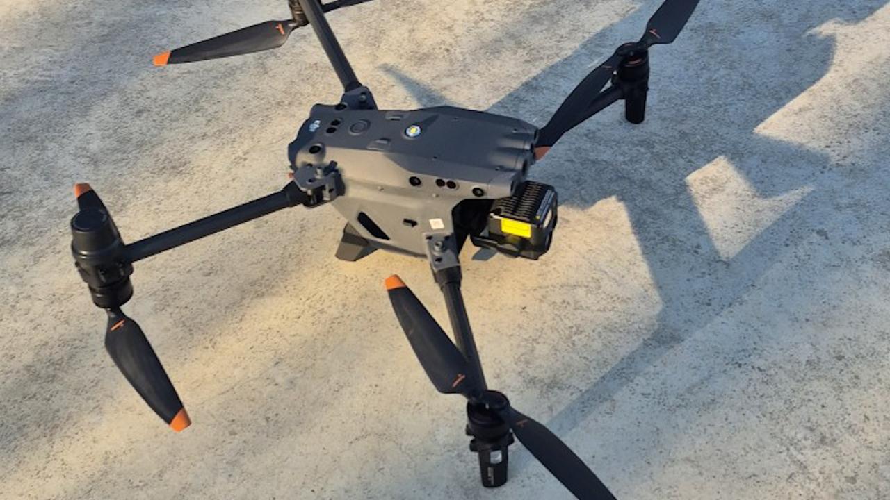 Дрон помага на огнеборците в Бургас