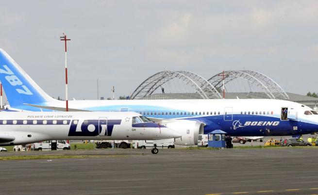 Самолет излезе от писта, парализира летището във Вилнюс