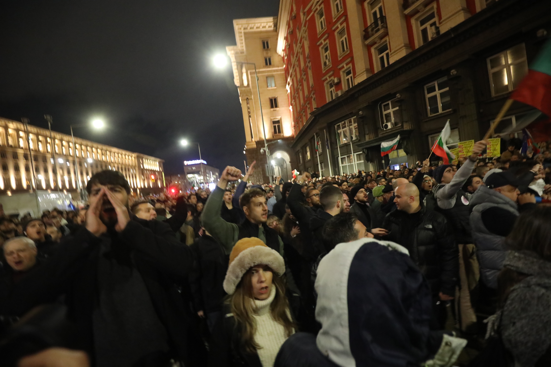 <p>Протест срещу Бюджет 2026 - "Триъгълникът на властта" под обсада.</p>