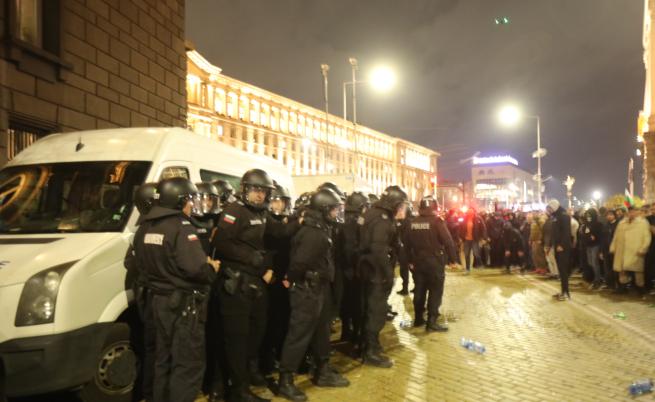 Столичен инспекторат: Около 120 хил. лв. са щетите от снощните безредици