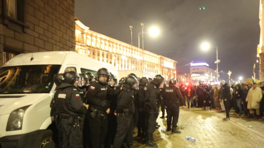 Столичен инспекторат: Дотук 80 000 лв. струват щетите от снощните безредици