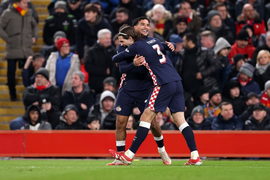 Ливърпул ПСВ Айндховен1