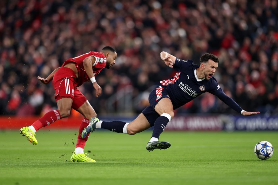 Ливърпул ПСВ Айндховен1