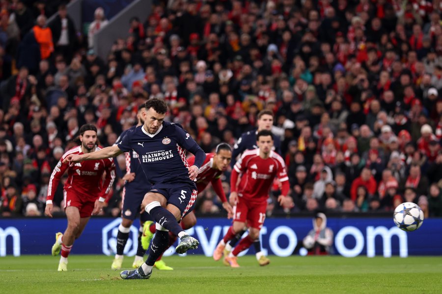 Ливърпул ПСВ Айндховен1