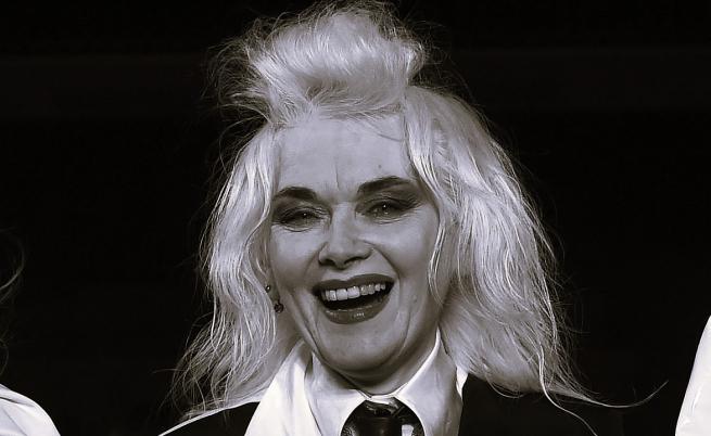 Почина Пам Хог - модната икона обличала принцеса Даяна, Риана и Лейди Гага