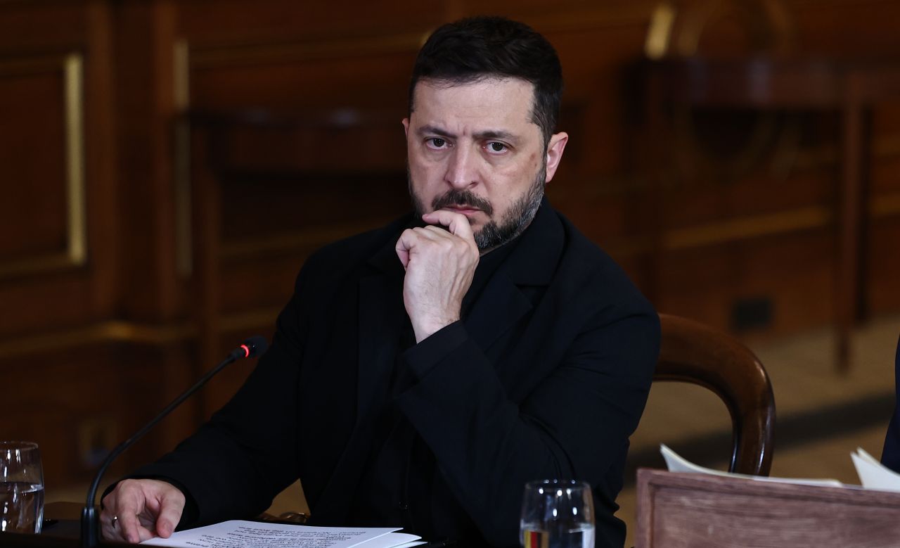 Зеленски води разговори за нов началник на кабинета след оставката на Ермак