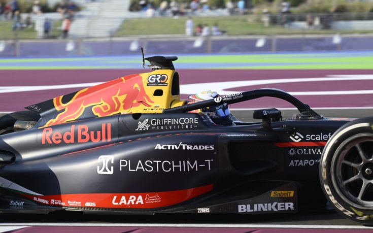 Уверен Никола Цолов направи дългоочаквания си дебют във Формула 2