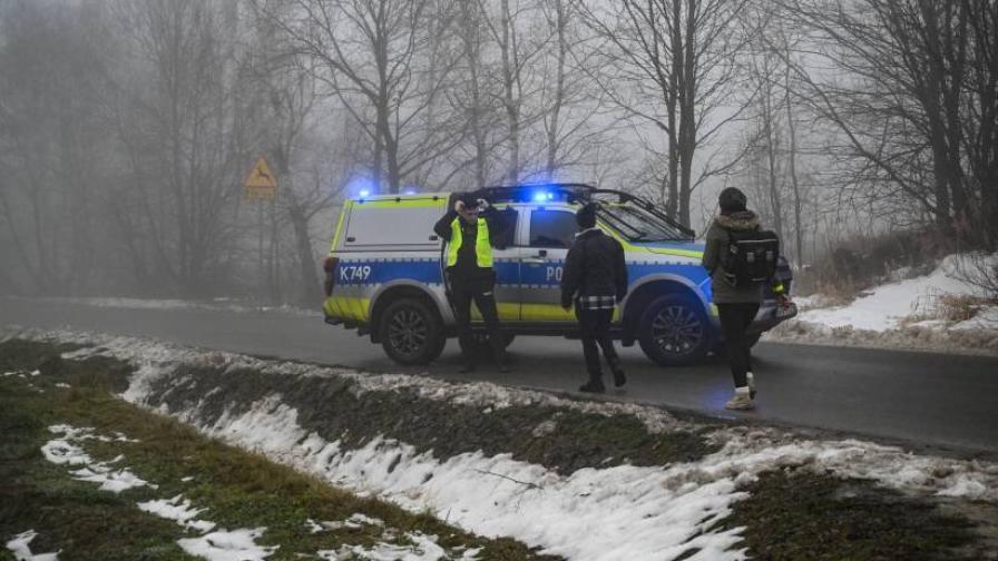 Хеликоптер се разби в Полша, двама са загинали
