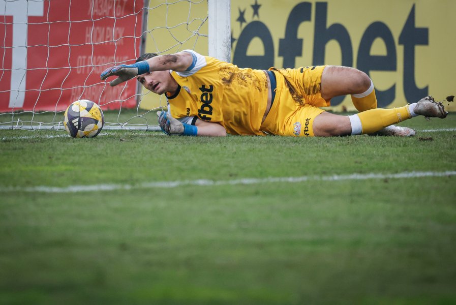 Монтана и Локомотив София1