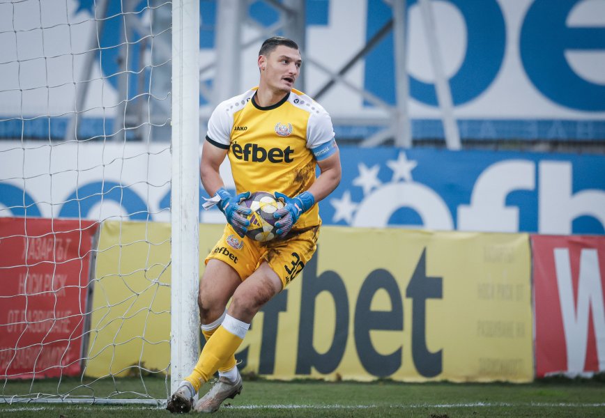 Монтана и Локомотив София1