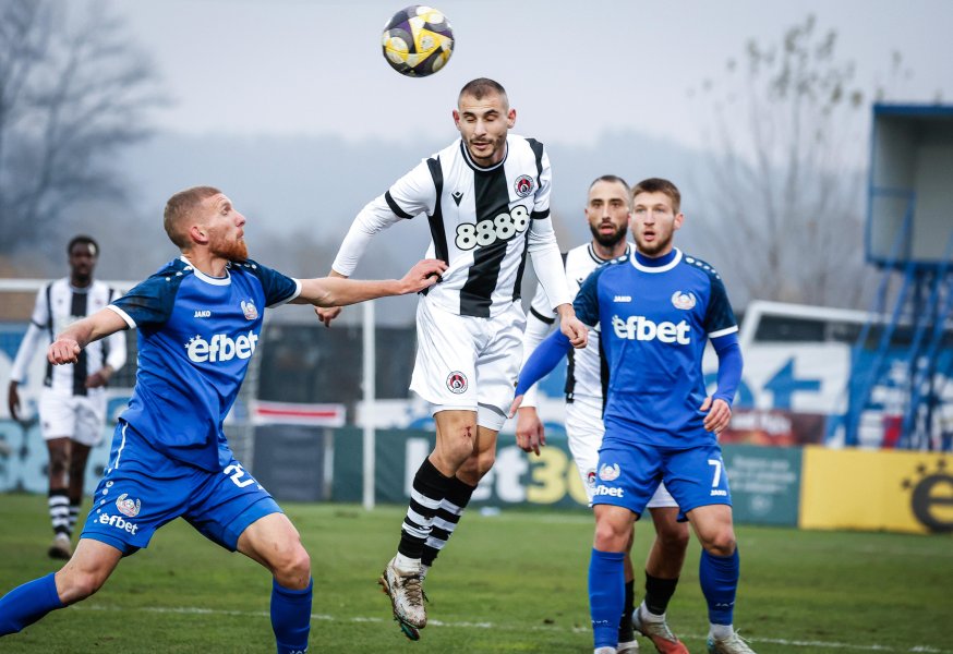 Монтана и Локомотив София1