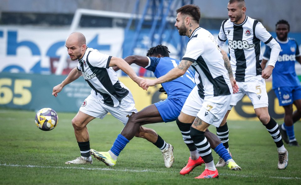 Монтана и Локомотив София1