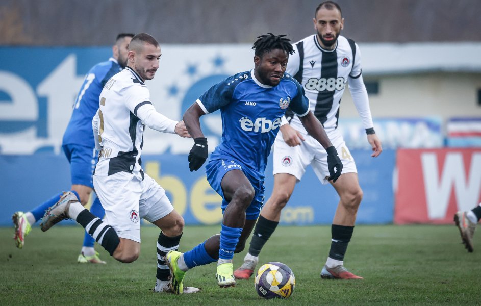 Монтана и Локомотив София1