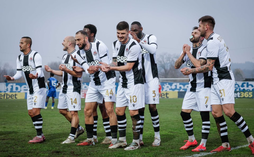 Монтана и Локомотив София1