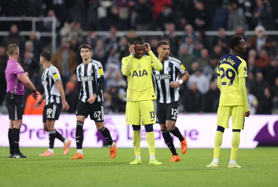 Нюкасъл Юнайтед Тотнъм Хотспър1