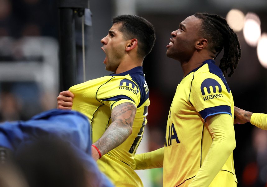 Нюкасъл Юнайтед Тотнъм Хотспър1