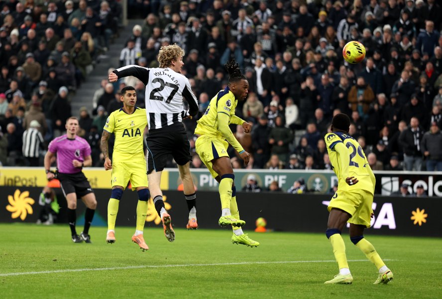 Нюкасъл Юнайтед Тотнъм Хотспър1