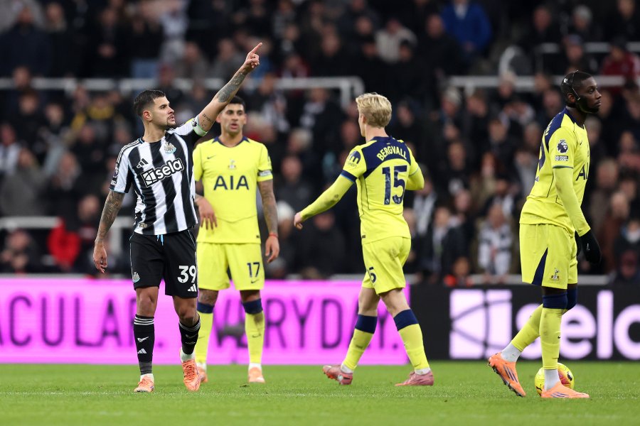 Нюкасъл Юнайтед Тотнъм Хотспър1