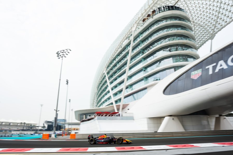 Никола Цолов по време на свободната тренировка преди Гран при1