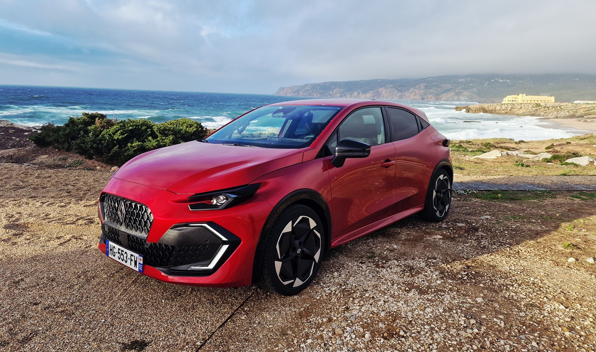 Тестваме силно промененото Clio, "златната кокошка“ на Renault