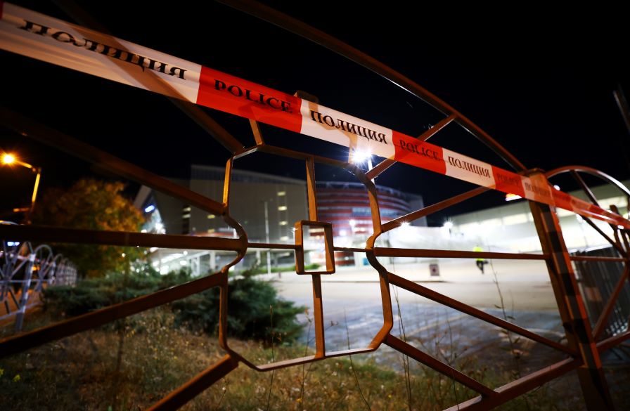 След засичане на коли в София: Шофьорите се спречкаха, единият произведе изстрел