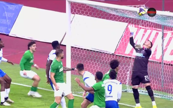 Гредата спаси Септември от инкасиране на гол