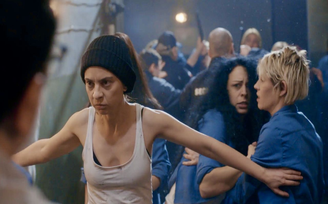 Революция и зрелищен финал в „Клетката“