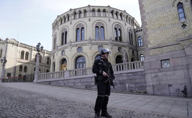 Стрелба в търговски център в Осло: Норвежката полиция задържа заподозрян