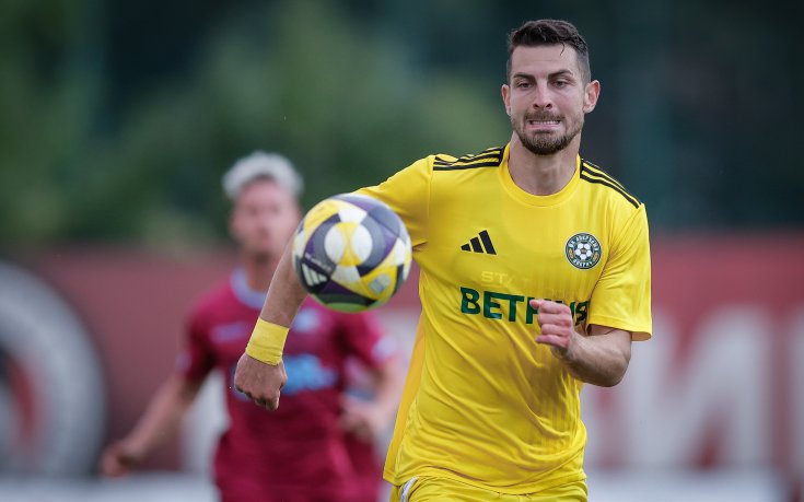 Опитен нападател се разделя с Добруджа