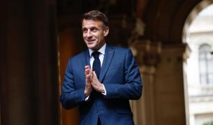 Франция призовава НАТО за военни учения в Гренландия