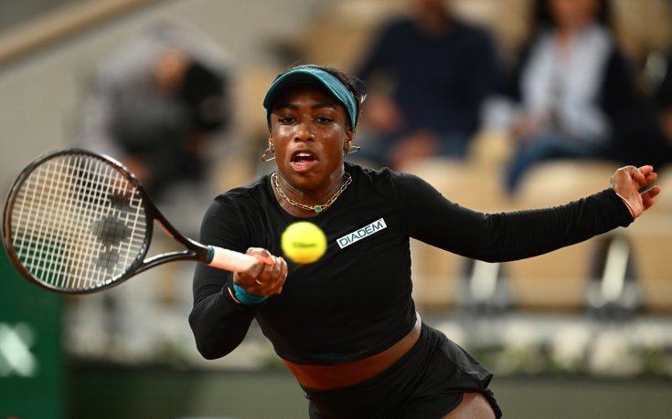 Тенисистка се съблече гола и обяви, че се завръща на корта